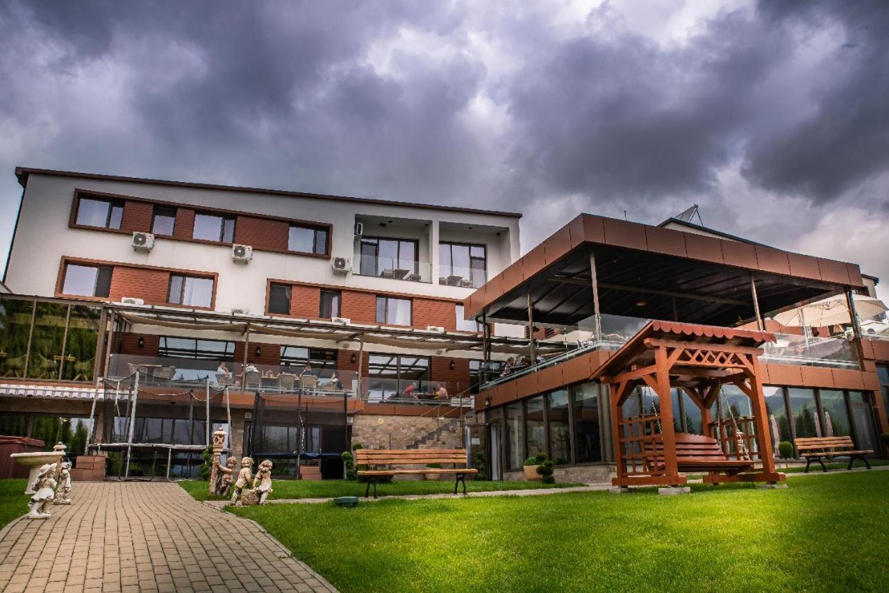 Hotel Roser House Boutique - Pe Malul Lacului Colibiţa Exterior foto