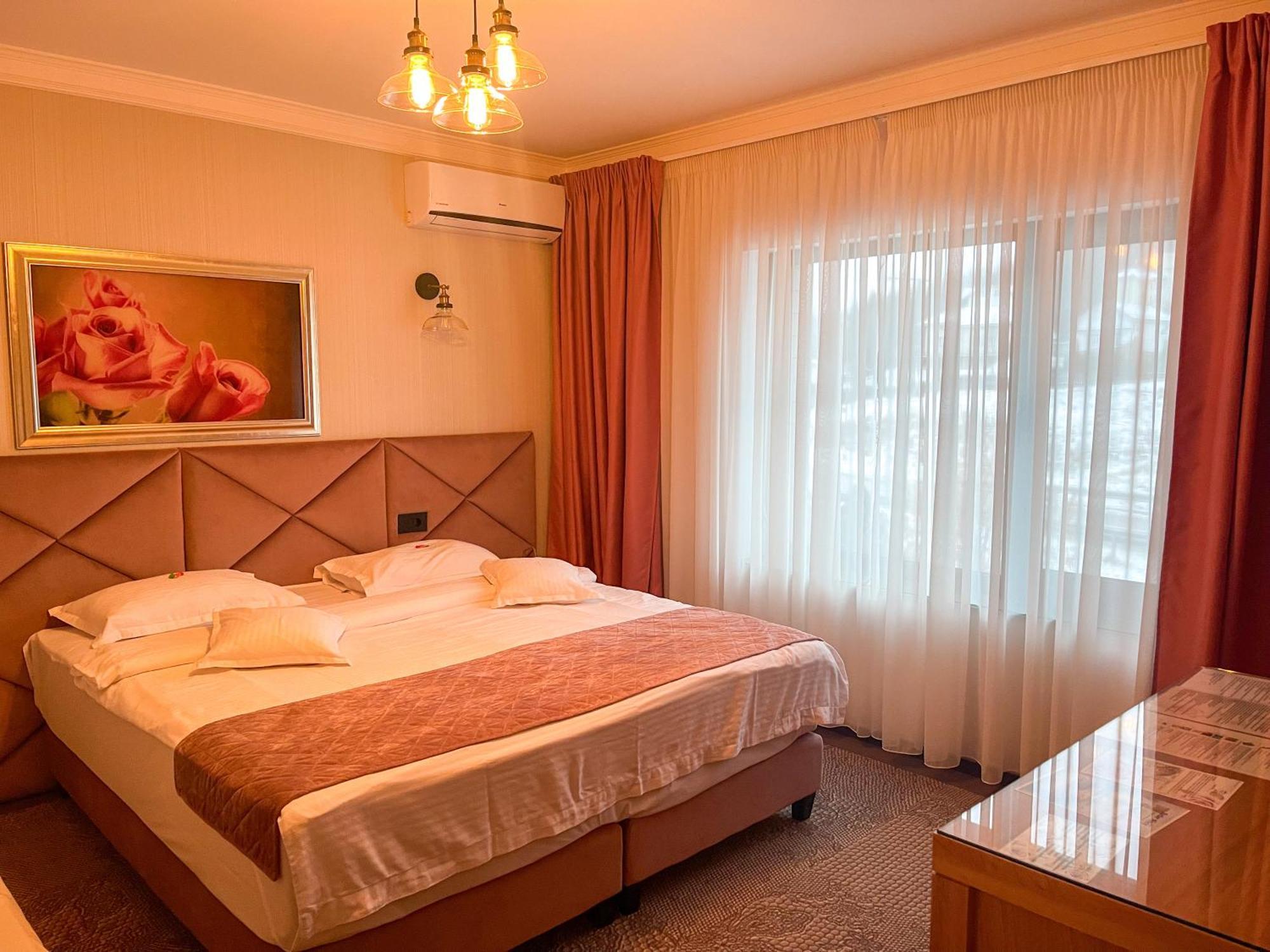 Hotel Roser House Boutique - Pe Malul Lacului Colibiţa Exterior foto