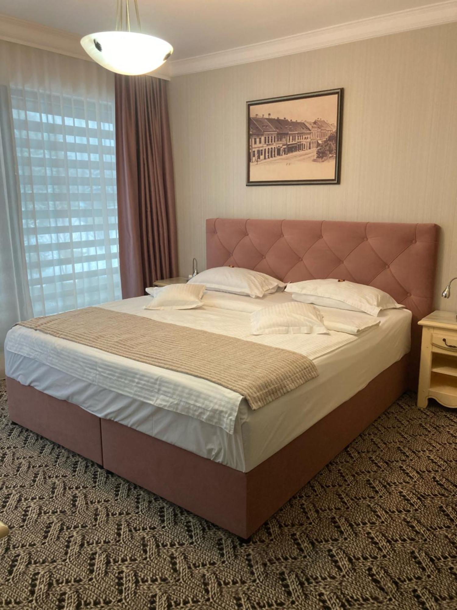 Hotel Roser House Boutique - Pe Malul Lacului Colibiţa Habitación foto